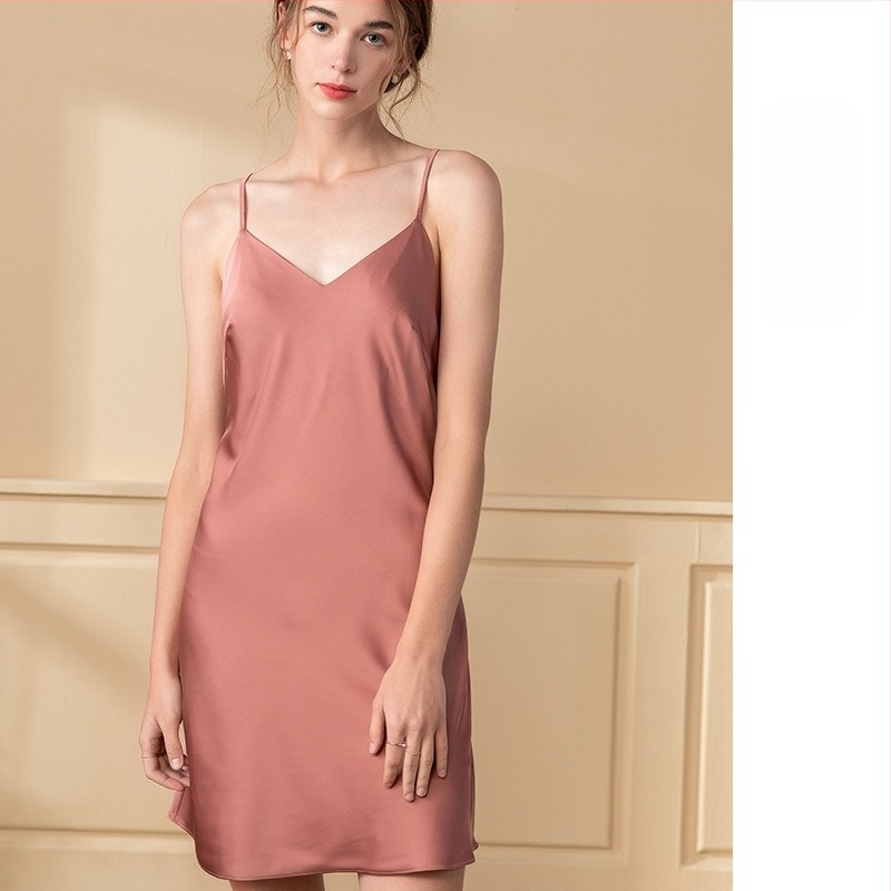 Ženska noćna haljina za proljeće-ljeto, sexy tanki bez rukava s V‑dekolteom, umjetna svila, kućni odjevni predmet (Materijal: Umjetna svila; Glavni sadržaj: 95–100% Poliester; Vrat: V-dekolte; Duljina suknje: Midi; Stil: Napredan)