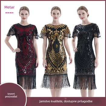 Haljina u Gatsby stilu s perlama i mrežastom tkaninom, kratki rukavi, duboki V izrez, štras i resice; tkanina: poliestersko/nylon smjesa, glavni sastav 50–70%, srednja duljina suknje
