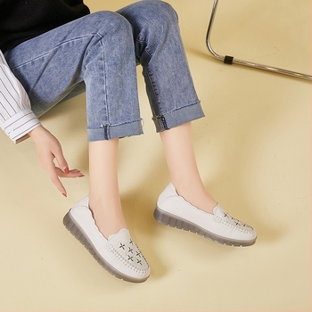 Kožne slip-on ženske cipele za srednju i stariju dobnu skupinu, proljeće, gornji dio od prave kože, potplata od goveđeg tetiva, niski 1–3 cm, ulošci od korejskog pamuka