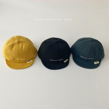 Bejbi kapa od pamuka s kupolastim oblikom i kratkim vizorom, topla i otporna na vjetar za uzrast 1–2 godine, zimski model 2024