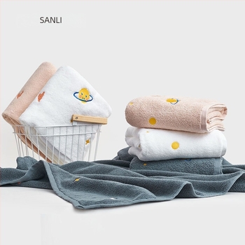 Sanli ručnik za kupanje od 100% pamuka s izšivkom, 300-400 g, 32s pređa