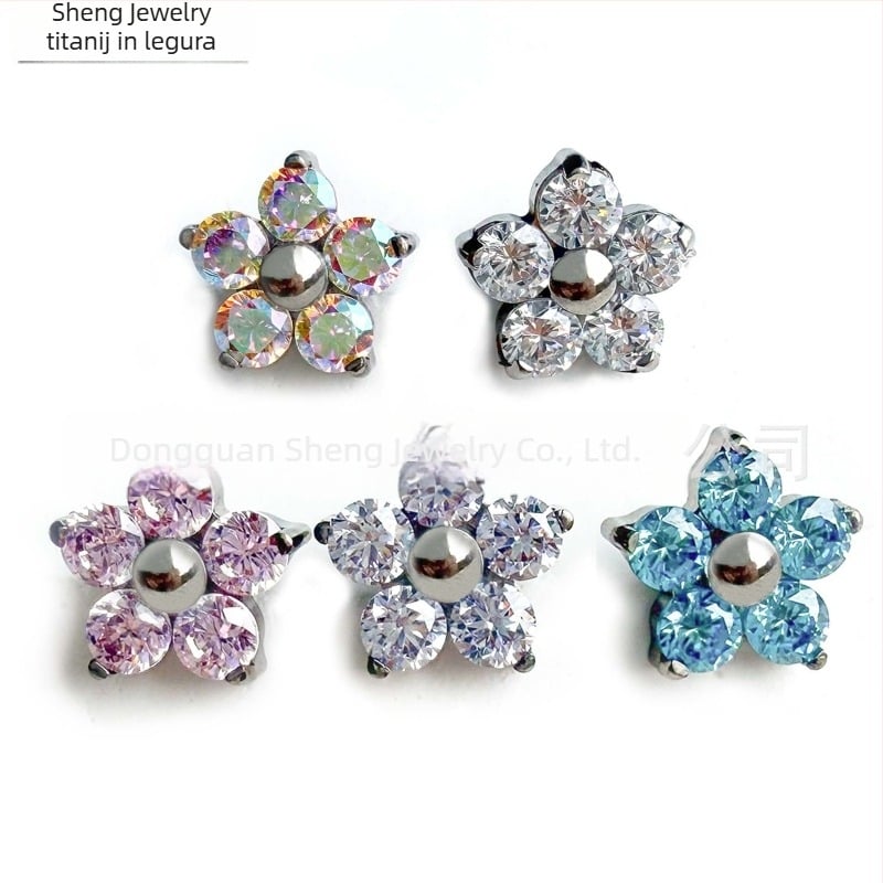 NAUŠNICE s pet latica cvijeta od titanija G23, cirkon kristali, unutarnji navoj, geometrijski oblik