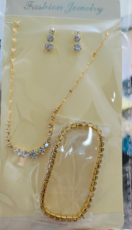 Set nakita s rhinestones: naušnice, ogrlica i narukvica; geometrijski lagani luksuzni stil; uzorak zvijezda/sunca i mjeseca, oblaci i svemir