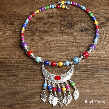 Etno stil ogrlice s cvjetnim dizajnom; materijal: tkanina i mješoviti materijali; brend: Confucianism and Yixiang; podrijetlo: Yunnan