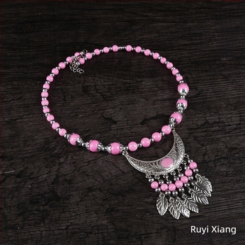 Etno stil ogrlice s cvjetnim dizajnom; materijal: tkanina i mješoviti materijali; brend: Confucianism and Yixiang; podrijetlo: Yunnan