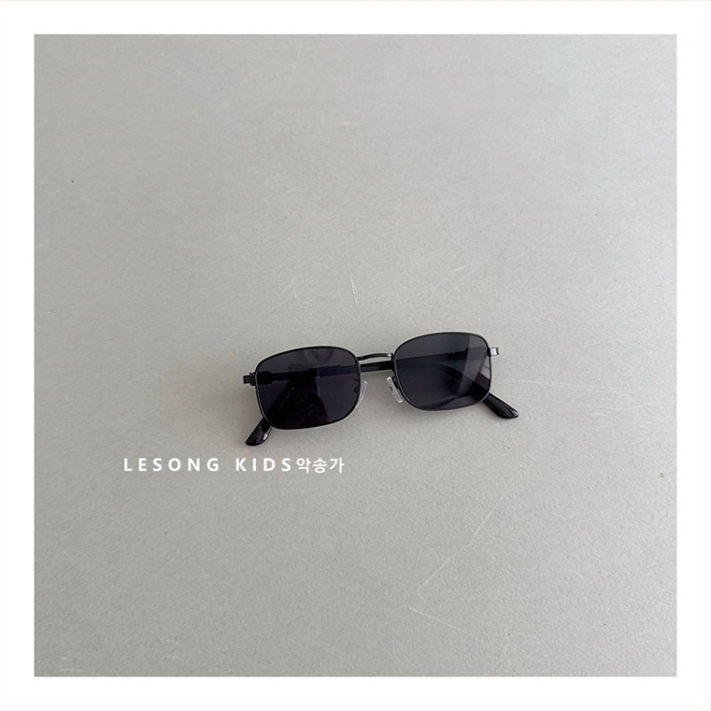 Dječje sunčane naočale – kvadratni okvir, plastične leće, UV380 zaštita, plastični okvir, zaštita od sunca kategorija 2
