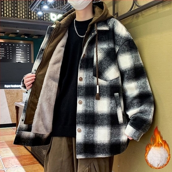 Muško zimsko jakna slobodnog kroja, s fleksem za podstava i punjenjem od pamuka, karirani vuneni materijal, zatvarač na zip, rever, 3D džepovi