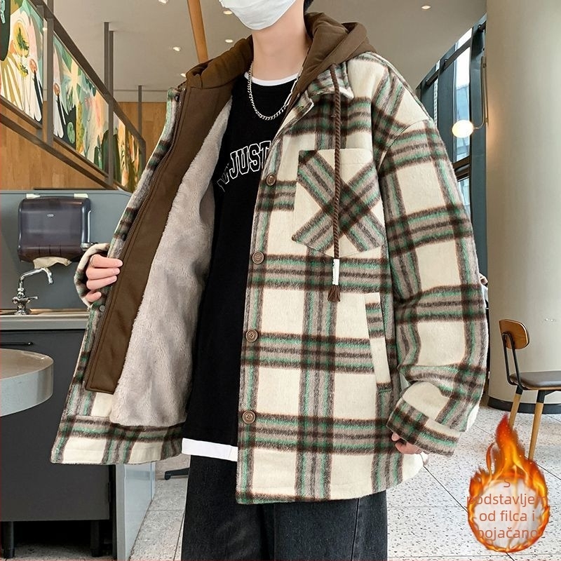 Muško zimsko jakna slobodnog kroja, s fleksem za podstava i punjenjem od pamuka, karirani vuneni materijal, zatvarač na zip, rever, 3D džepovi