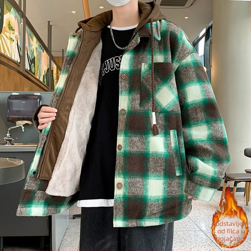 Muško zimsko jakna slobodnog kroja, s fleksem za podstava i punjenjem od pamuka, karirani vuneni materijal, zatvarač na zip, rever, 3D džepovi