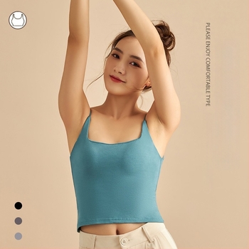 Jednodijelni pamukni top s jastučićima za prsa, korejskog stila tanke naramenice, 95–100% pamuk, gustoća tkanine 161–180 g/m2