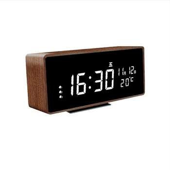 Budilnik Mormon, kućište od masivnog drva, LED brojčani prikaz, baterijsko napajanje, elektronički mehanizam, termometar i prikaz dana u tjednu