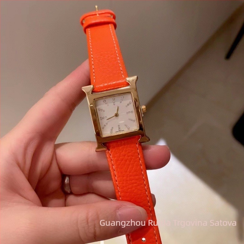 Ženski kvarcni sat s kvadratnim brojčanikom, H-oblik kaiš od umjetne kože, ružičasto-zlata kopča, mineralno staklo, promjer brojčanika 24 mm, debljina 7 mm, kvarcni mehanizam Swiss ETA