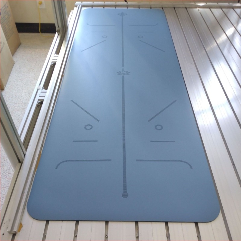 Joga podloga Ten Thousand Enemies — PU i prirodna guma, protuklizni obrazac držanja tijela, debljina 5 mm, težina 3300 g, prilagodljiva obrada i licencirana privatna marka