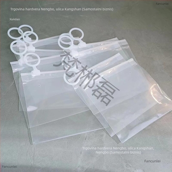 Stalak za izlaganje nakita — umjetnički stil, proljeće 2023