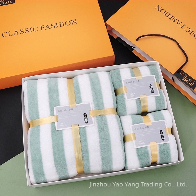 Set ručnika u poklon kutiji (3 kom) — ručnici od koralnog pliša, s logom, prilagodljivi, preko 500 g