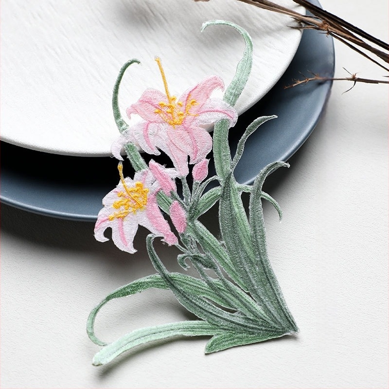 Iron-on embroidery patch s orhidejom za Hanfu i odjeću — rayon, Rainbow Embroidery