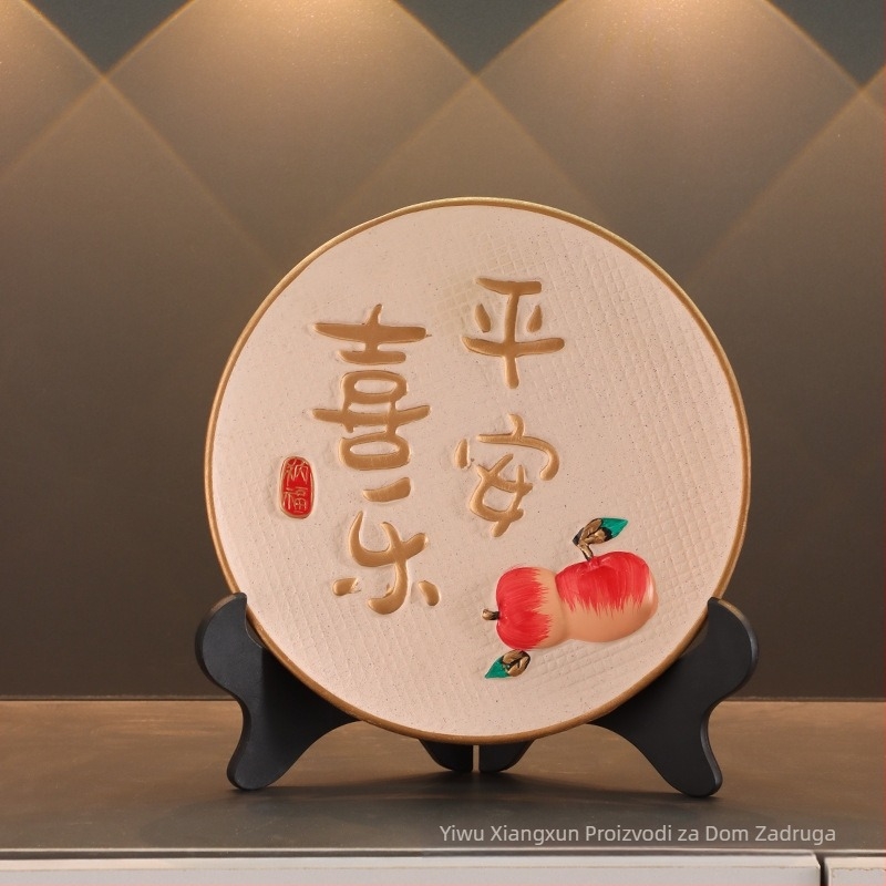 Dekorativna figurica u kineskom stilu, od sintetičke smole, poluručna i polu-mehanička izrada