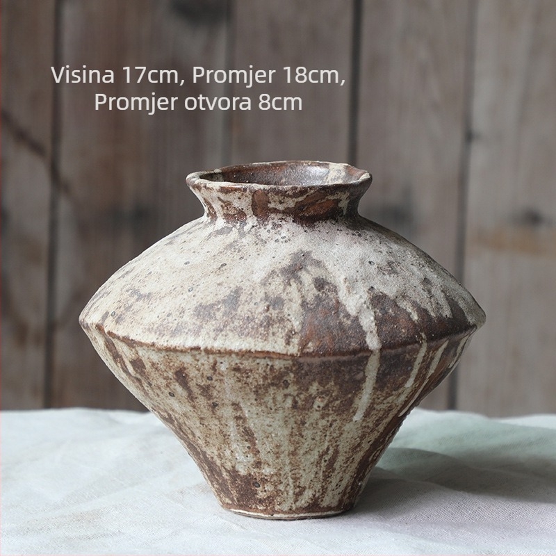 Vaza od porcelana s jednim glaziranjem, stil tihega vetra