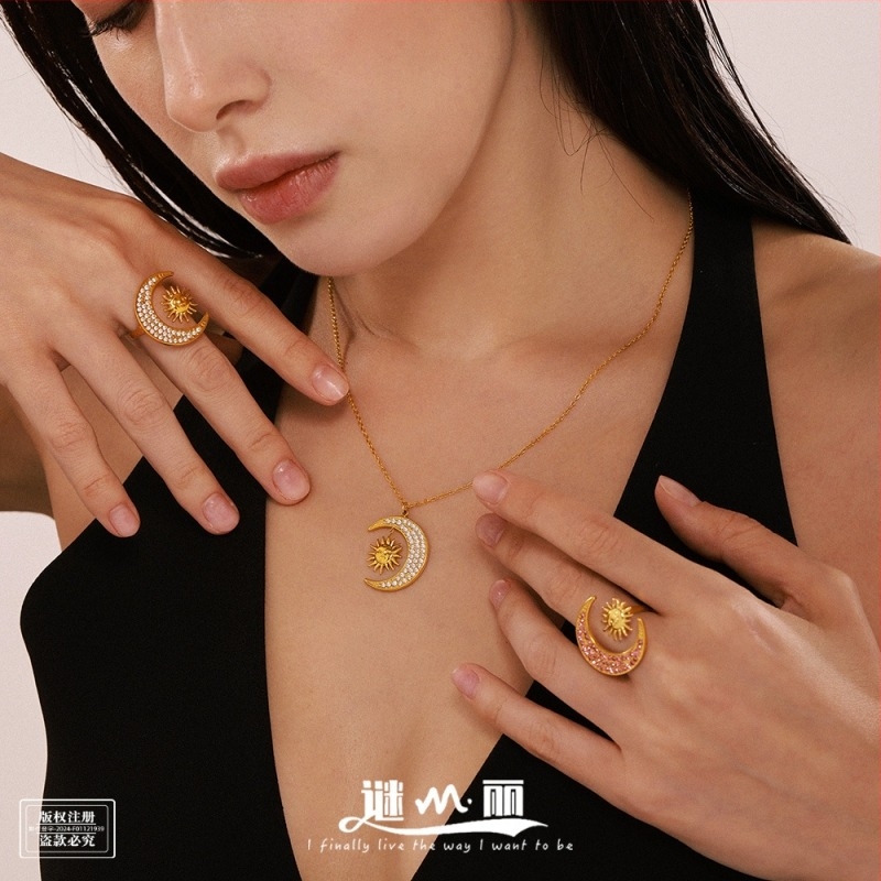 Set prstena i ogrlice sa cirkonom, titan čelik, elektroplatiranje 18K zlato