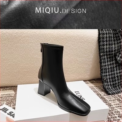 Slim čizme, korejskog stila, četvrtasti nos, debeli potpetica 6–8 cm, gornji dio od mikrovlakana, stražnji zatvarač