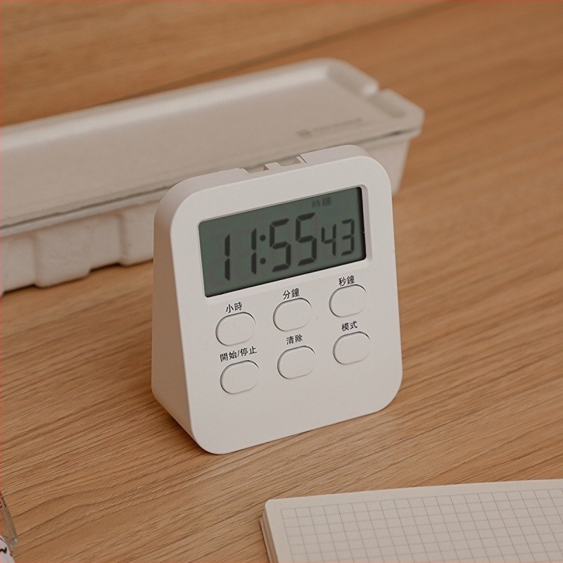Stolni digitalni budilnik s alarmom, baterijsko napajanje, ABS brojčanik, plastično kućište, jednostavan dizajn