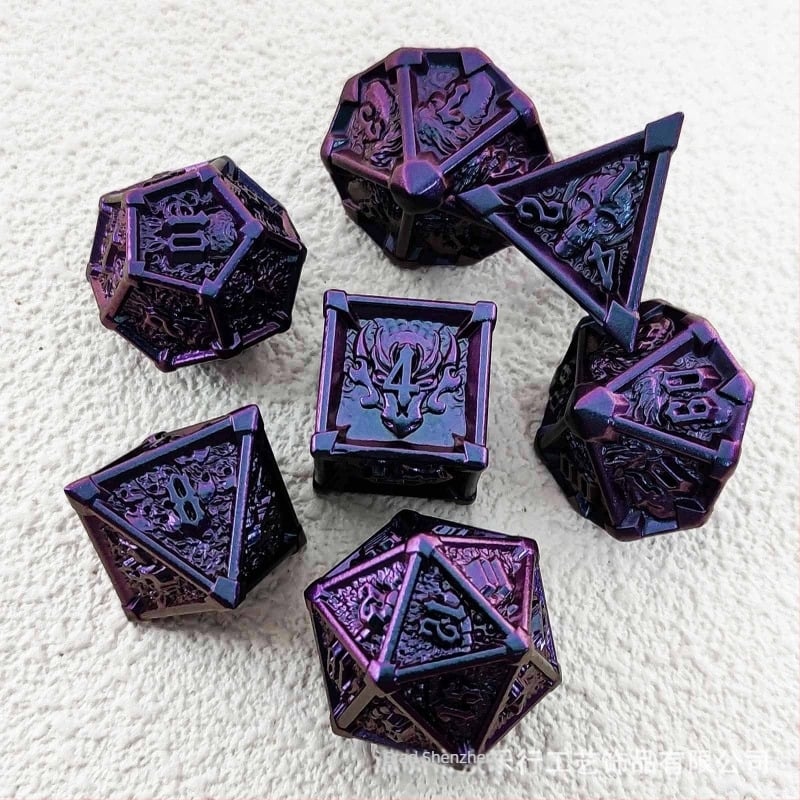 Set od 7 kockica od cinkove legure sa zaobljenim kutovima za D&D društvenu igru na ploči