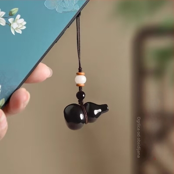Ogrlica od obsidijana s privjeskom u obliku tikve, polirani završetak, podrijetlo Guangzhou, svjež i šik stil