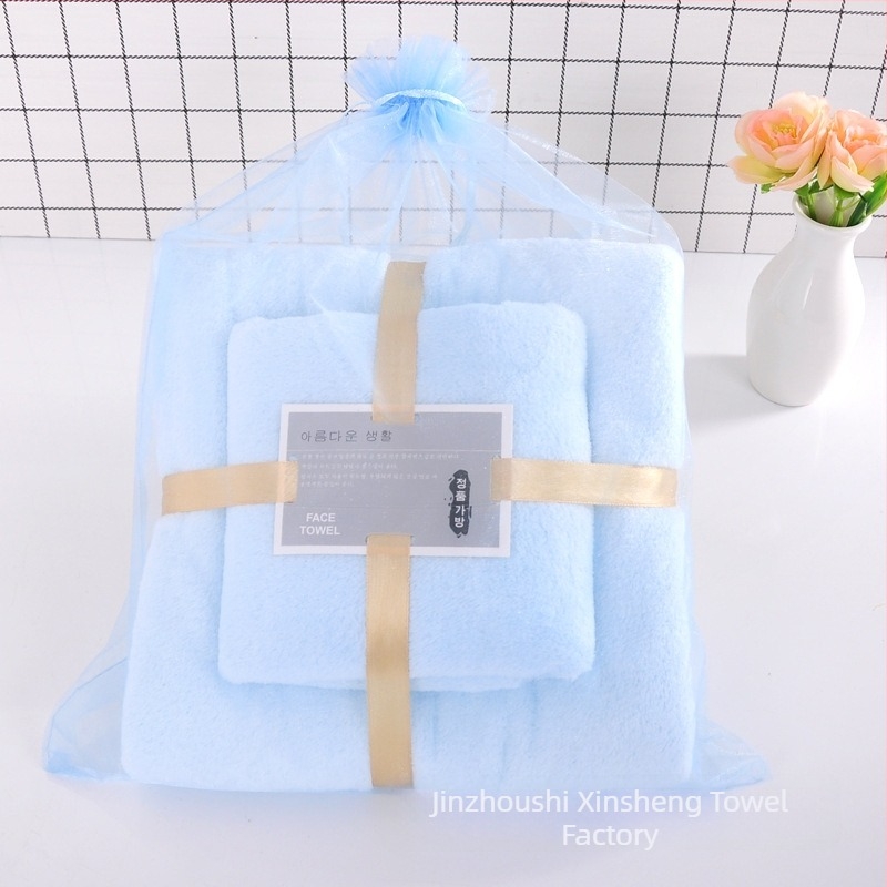 Dvodijelni set ručnika za kupanje od Coral Fleece, mekani i upijajući.