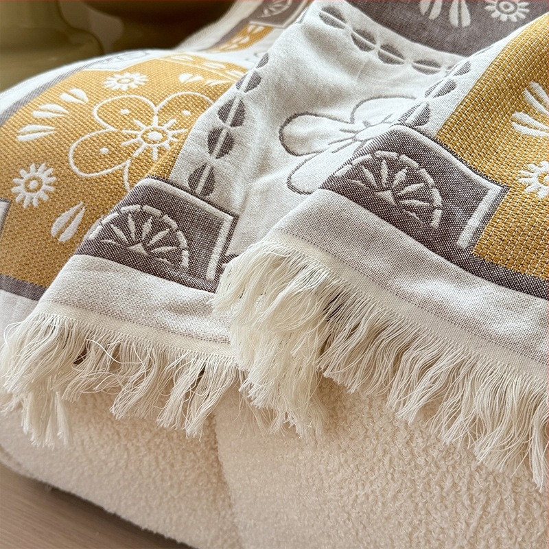 Kupaći ručnik od 100% pamuka s jacquard uzorkom, resice, težina 400–500 g, višenamjensko pokrivalo za rame