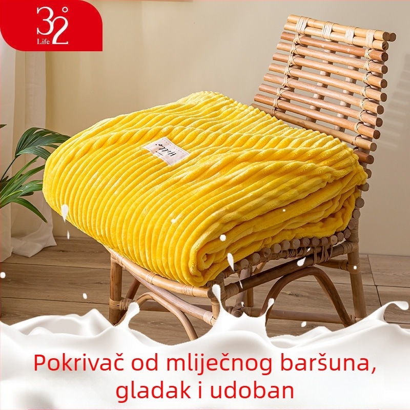 Pliš deka od Coral Fleece, mliječno-bijela boja, četiri sezone, za studentski dom, jedan komad