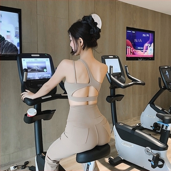 Ženski sportski grudnjak s ukošenim naramenicama, push-up, anti-sag učinak, seksi leđa, za jogu i fitness (Vrsta čašica: pune; Oblik čašice: tanka gore, debela dolje; Naramenice: fiksirane dvostruke; Materijal: najlon)