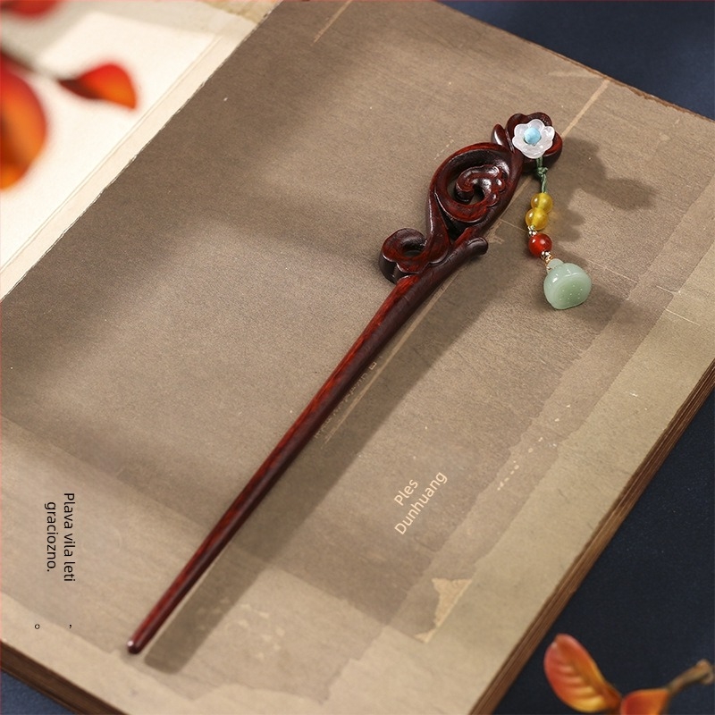 Retro ukosnica za kosu od crvenog sandalovog drveta s privjeskom – dodatak za tradicionalnu kinesku odjeću