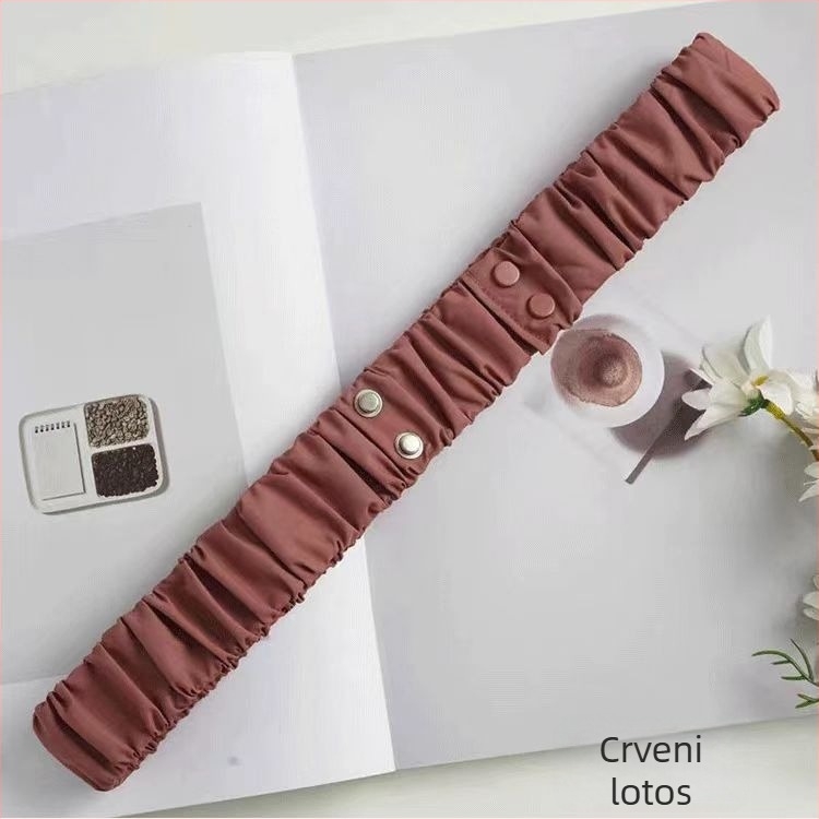 Elastični pojas za kaput s perjnom jaknom – metalna kopča sa snap zatvaračem, širina 2–4 cm, minimalistički stil, zima 2024