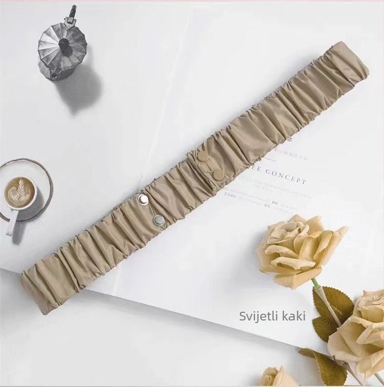 Elastični pojas za kaput s perjnom jaknom – metalna kopča sa snap zatvaračem, širina 2–4 cm, minimalistički stil, zima 2024