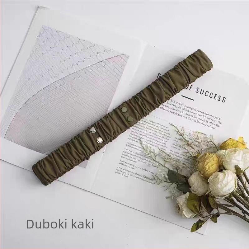 Elastični pojas za kaput s perjnom jaknom – metalna kopča sa snap zatvaračem, širina 2–4 cm, minimalistički stil, zima 2024