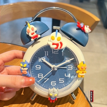 Alarmni sat | LED zaslon i analogne kazaljke, napajanje baterijama, kućište i brojčanik od smole, debljina 10 mm