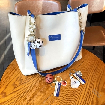 Privjesak za ključeve u obliku rekete za badminton, plastični, stil Lovable Wind, Marka: Other, IP odobrenje: Ne