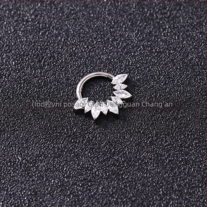 Unisex nosni prsten i prsten za kost uha, titanijeva legura s cirkonom, oblik insekta, čistoća f136