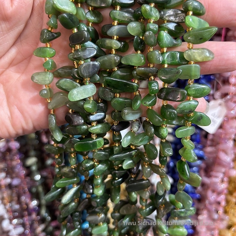 Slobodni perli od prirodnog kamena — oblik kapljice vode, zub vuka, bočna rupa, s kopčom