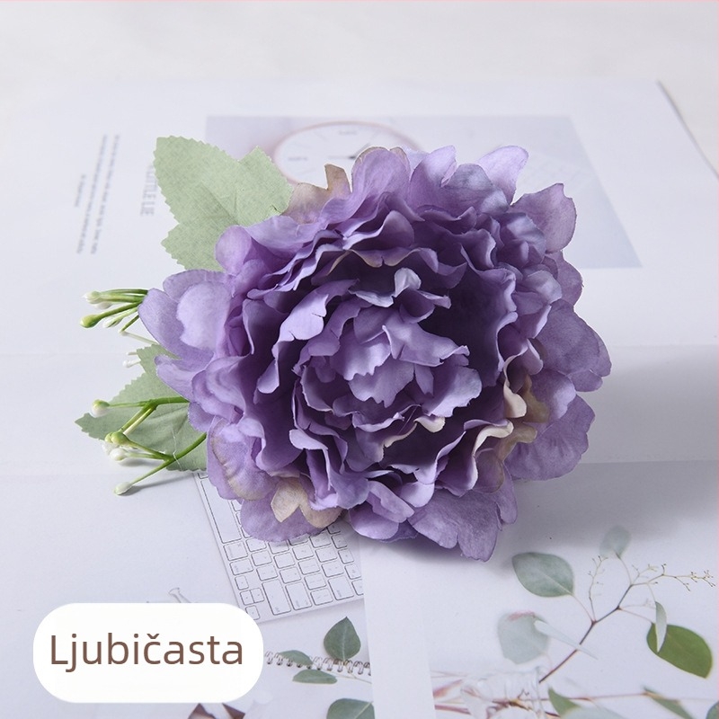 Nordijski stil klipsa za zavjese s umjetnim božurom — elegantan minimalistički dekor za svadbenu sobu