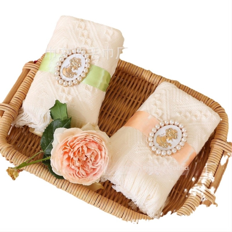 Vjenčani suvenir ručnik s resicama, pamuk, 32s vlakna, jacquard tkanje i šivenje, težina 80–100 g