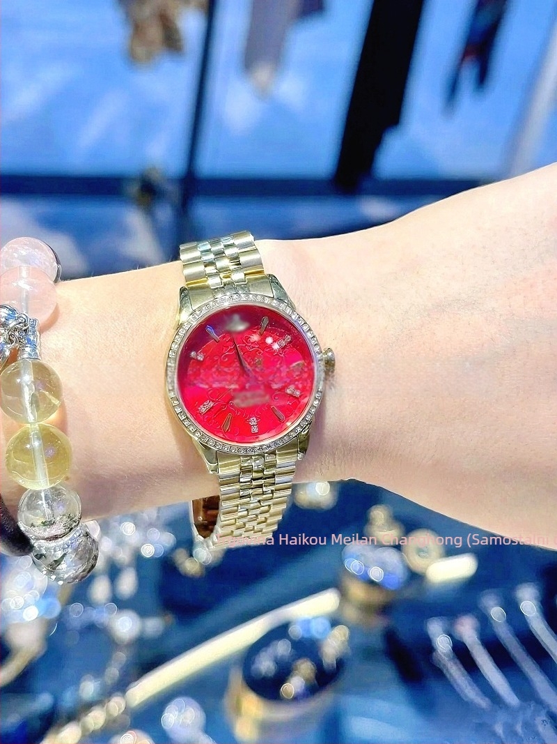 Sat Empress Pearl - Swiss ETA kvarcni mehanizam, kalendar, vodootpornost 30 m, safirno staklo, trodijelna biserna narukvica