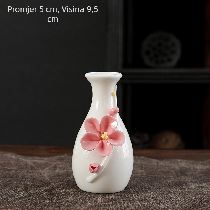Ručna porcelanska vaza s pinch-pot tehnikom