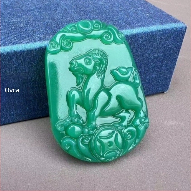 Životinjski oblik od ahata chalcedona, viseća ukras, gravirano i polirano, moderni minimalistički stil, Dvanaest znakova zodijaka