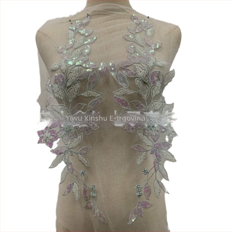 3D čipkasta appliakcija s perlicama za odjeću – materijali: cijevne perlice, staklene rižine perle, mreža, šivaća nit; marka Xin Shu; pogodna za žensku odjeću i vjenčanu haljinu; primjene: Hanfu, haljine, party odjeća; postupak: šivanje perlicama