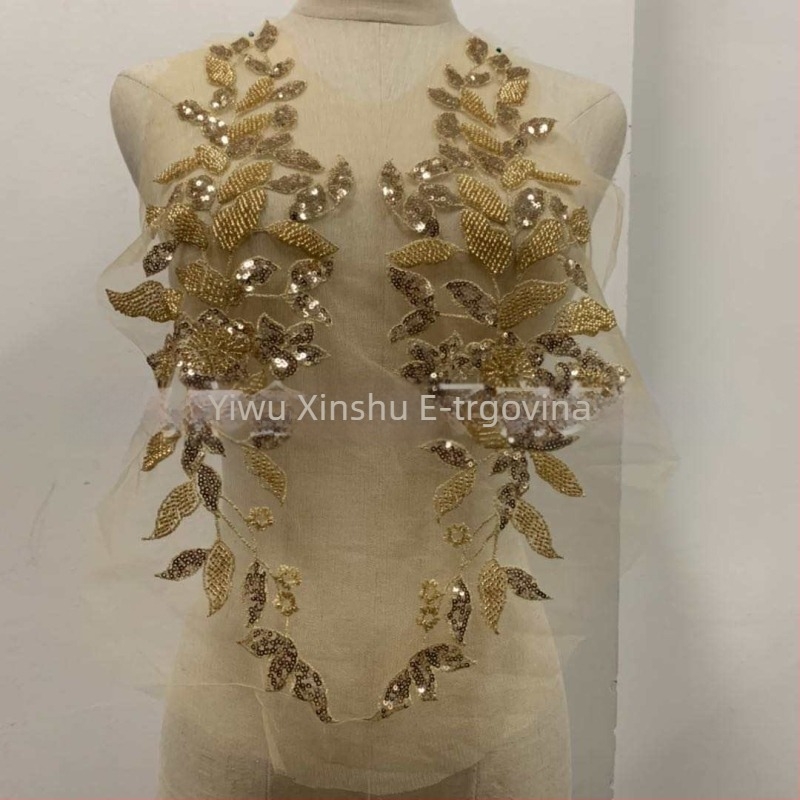 3D čipkasta appliakcija s perlicama za odjeću – materijali: cijevne perlice, staklene rižine perle, mreža, šivaća nit; marka Xin Shu; pogodna za žensku odjeću i vjenčanu haljinu; primjene: Hanfu, haljine, party odjeća; postupak: šivanje perlicama