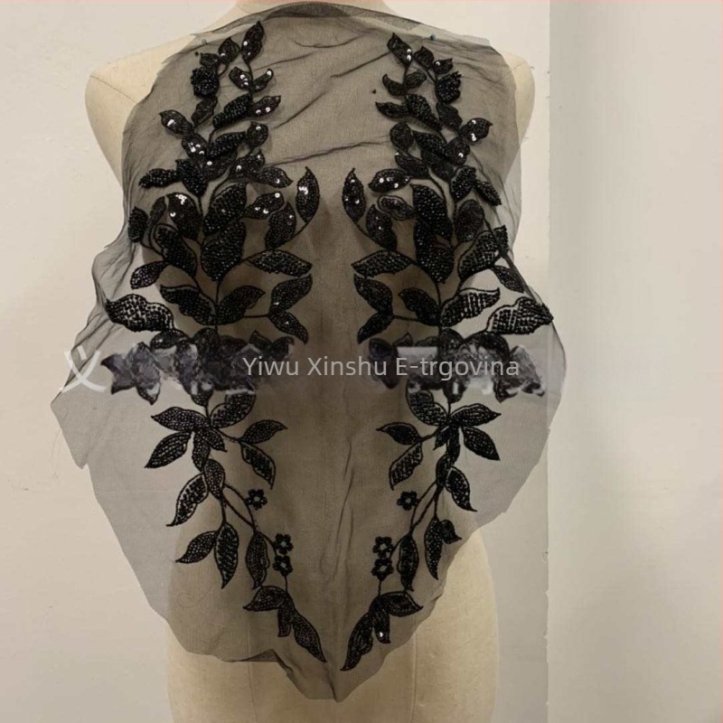 3D čipkasta appliakcija s perlicama za odjeću – materijali: cijevne perlice, staklene rižine perle, mreža, šivaća nit; marka Xin Shu; pogodna za žensku odjeću i vjenčanu haljinu; primjene: Hanfu, haljine, party odjeća; postupak: šivanje perlicama