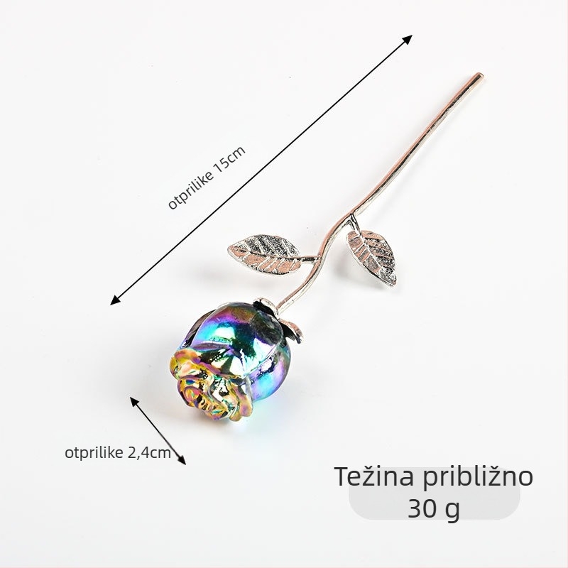 Kristalna ukras u obliku ruže – nerafinirani kamen, moderni minimalistički stil, prirodni kristal