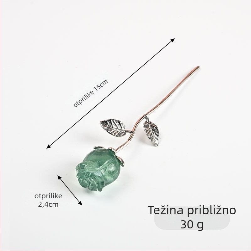 Kristalna ukras u obliku ruže – nerafinirani kamen, moderni minimalistički stil, prirodni kristal