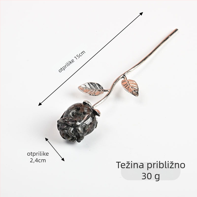 Kristalna ukras u obliku ruže – nerafinirani kamen, moderni minimalistički stil, prirodni kristal